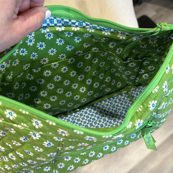 Vera Bradley Apple green, white blue daisy shoulder purse EUC - Picture 6 of 6